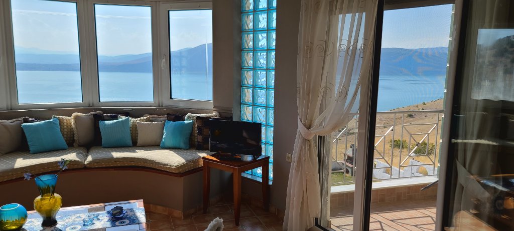 Xeimerini Kaltera apartment interior, lake-view stay at Vegoritida Apartments — photo 6