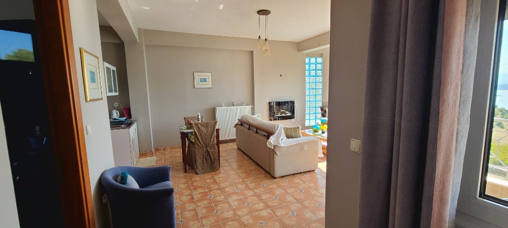 Xeimerini Kaltera apartment interior, lake-view stay at Vegoritida Apartments — photo 3