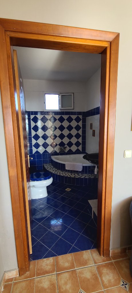 Xeimerini Kaltera apartment interior, lake-view stay at Vegoritida Apartments — photo 17