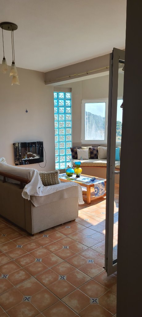 Xeimerini Kaltera apartment interior, lake-view stay at Vegoritida Apartments — photo 4